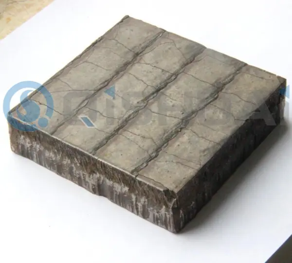 Základom sú pracovné podmienky a prispôsobenie odolnosti proti opotrebovaniu: Shandong Qishuai riešenia bimetalových povrchových dosiek odolných voči opotrebovaniu