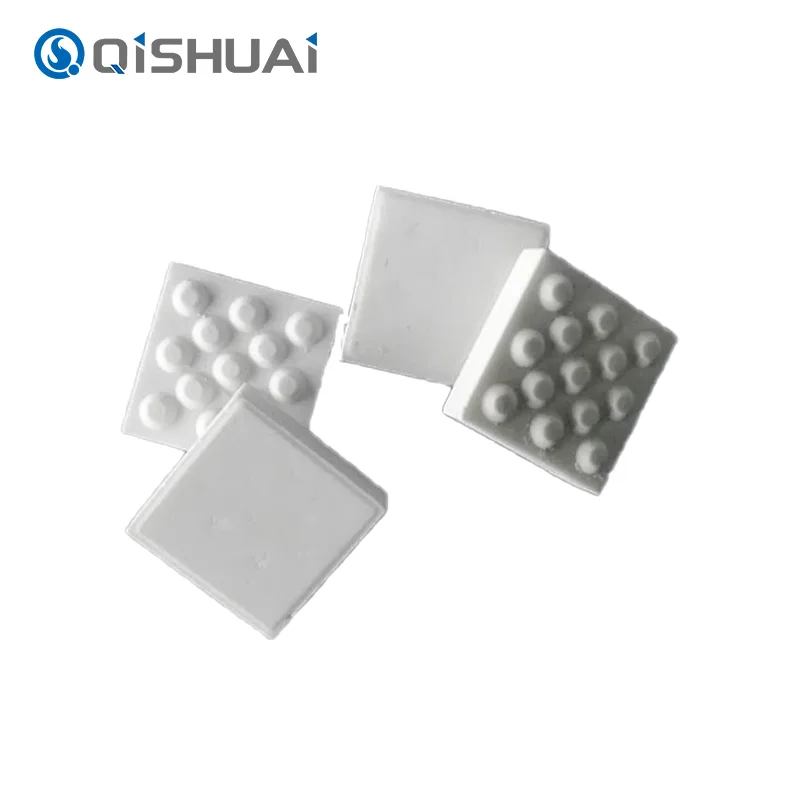 Keramická mozaiková dlažba z oxidu hlinitého